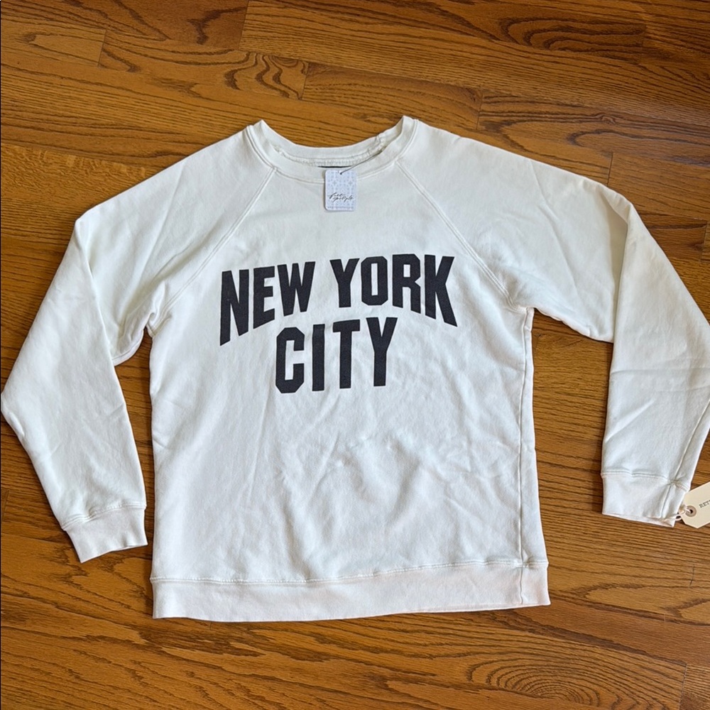 NEW WITH TAGS Free People NYC Crewneck Size XS